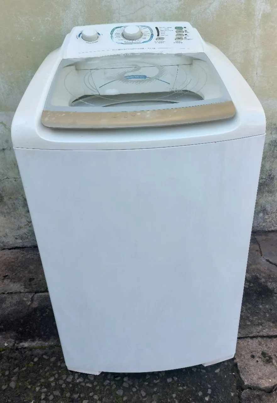 Máquina de Lavar Electrolux e Geladeira Consul os dois Funcionando