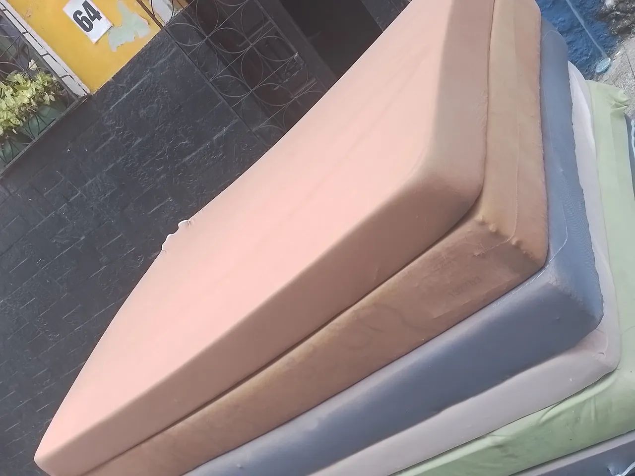 Colchão grosso de espuma casal, 120$ cada 