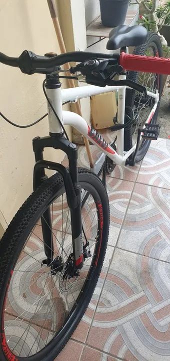 Montain Bike caloi aro 29 branca - Foto 5