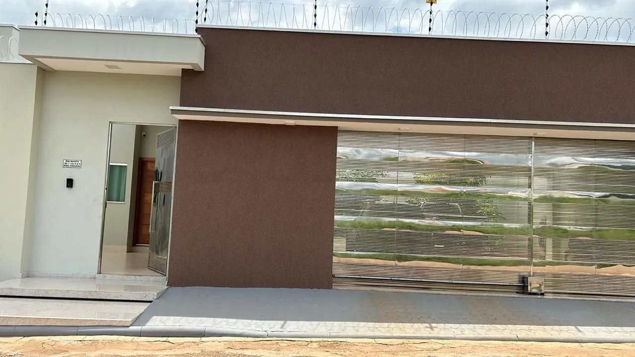 CASA MANSAO EM XINGUARA PA .TROCO POR CARRO E GADO .DIRETO COM PROPRIETÁRIO