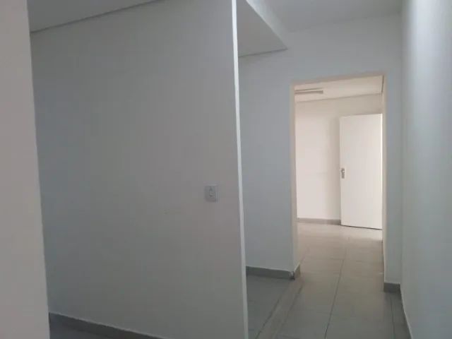 Alugo casa comercial de 300 m² - Jaraguá  - Foto 3