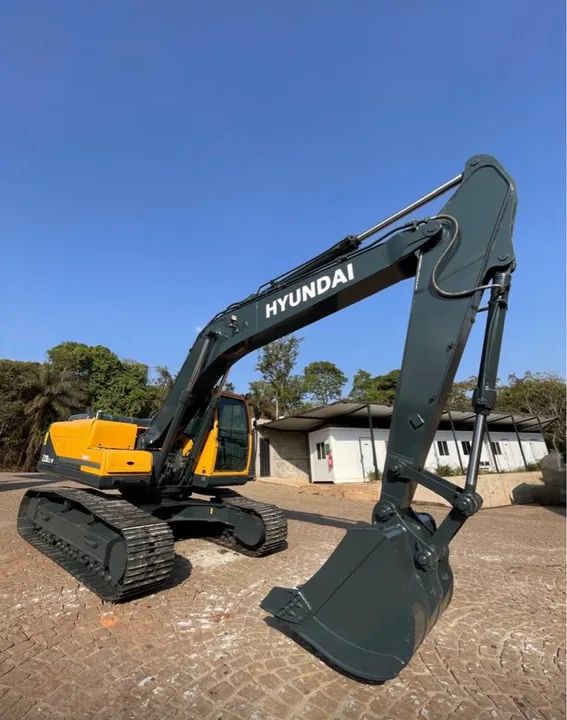 Escavadeira Hyundai 220 LC-9 ano 2018 com média de 6500 horas, em MG - Foto 5