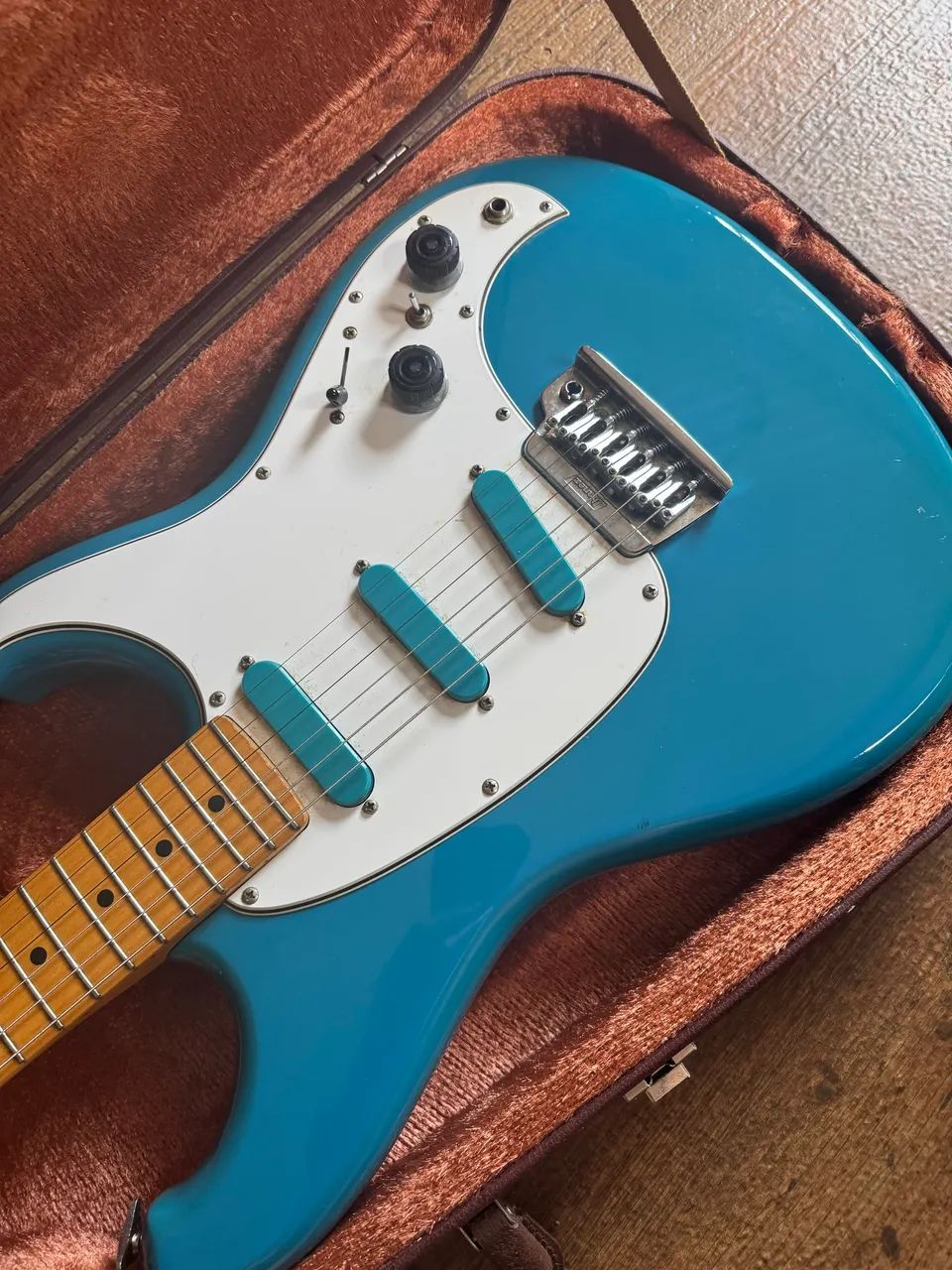 Guitarra Ibanez Roadstar II - Foto 4