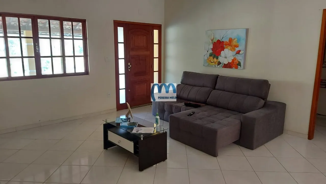 Ótimo imóvel p/residência e trabalho, 5 minutos do Centro.