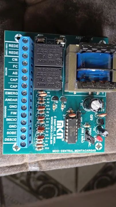 Central de comando para monta-cargas MKN