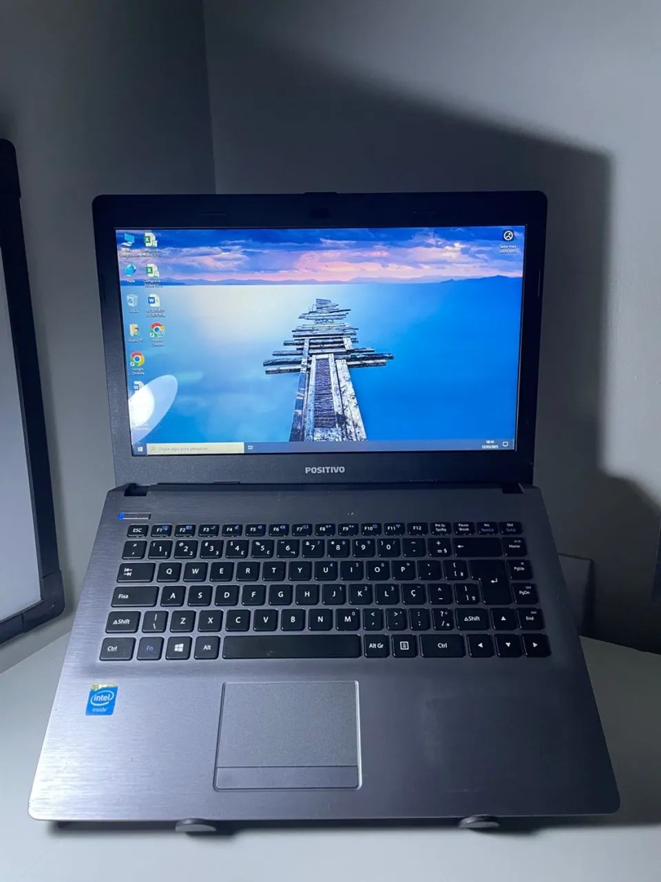 Notebook Positivo Semi novo 8Gb ram 465 HD