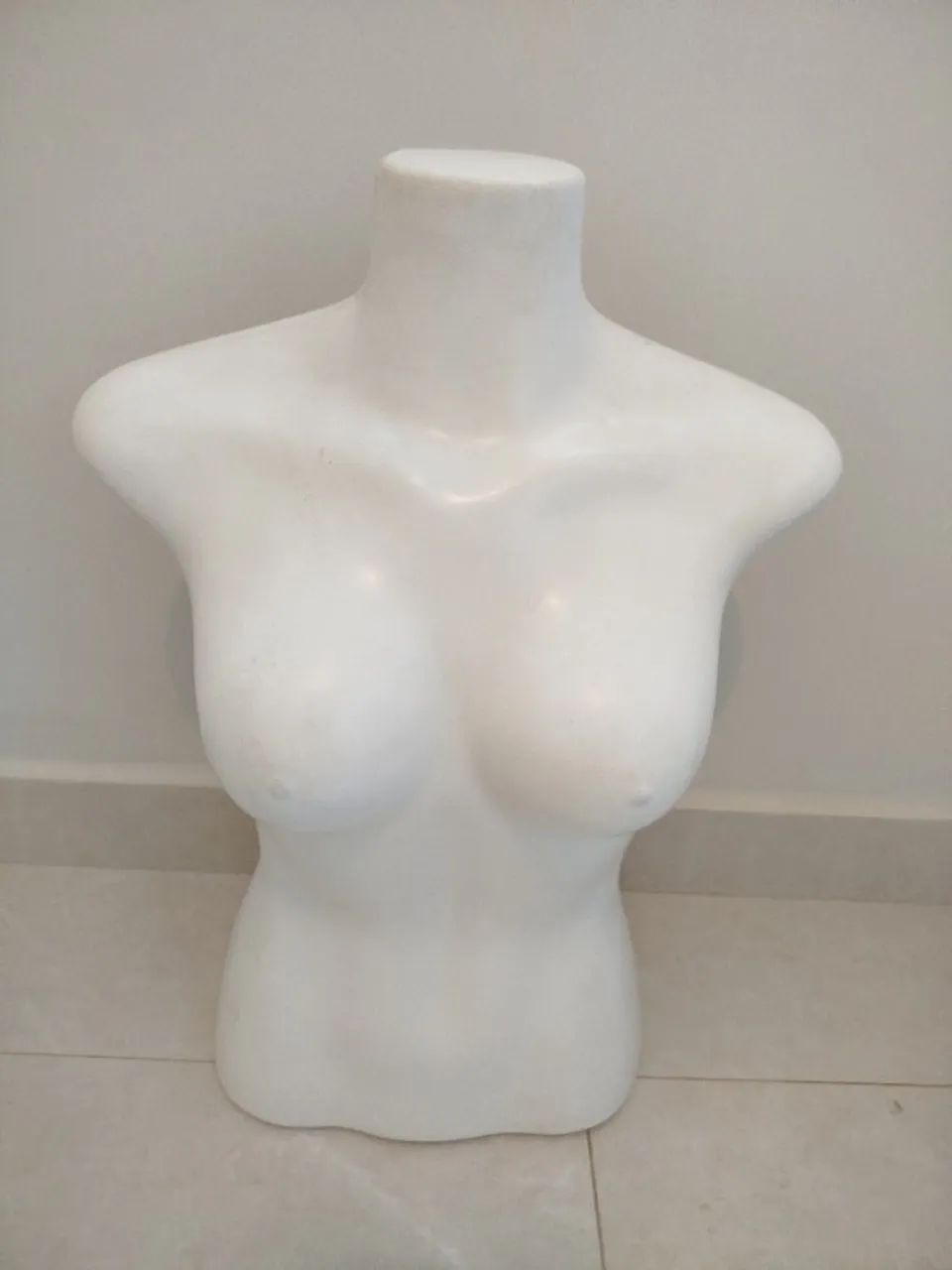 Busto Feminino  - Foto 2