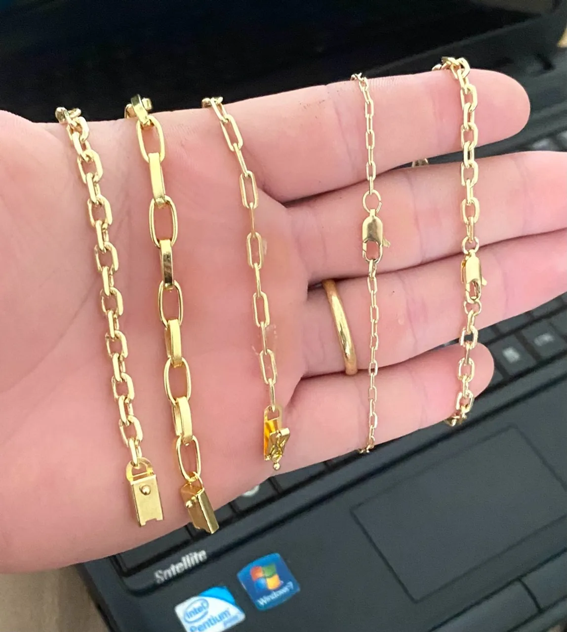 Pulseira de moeda antiga