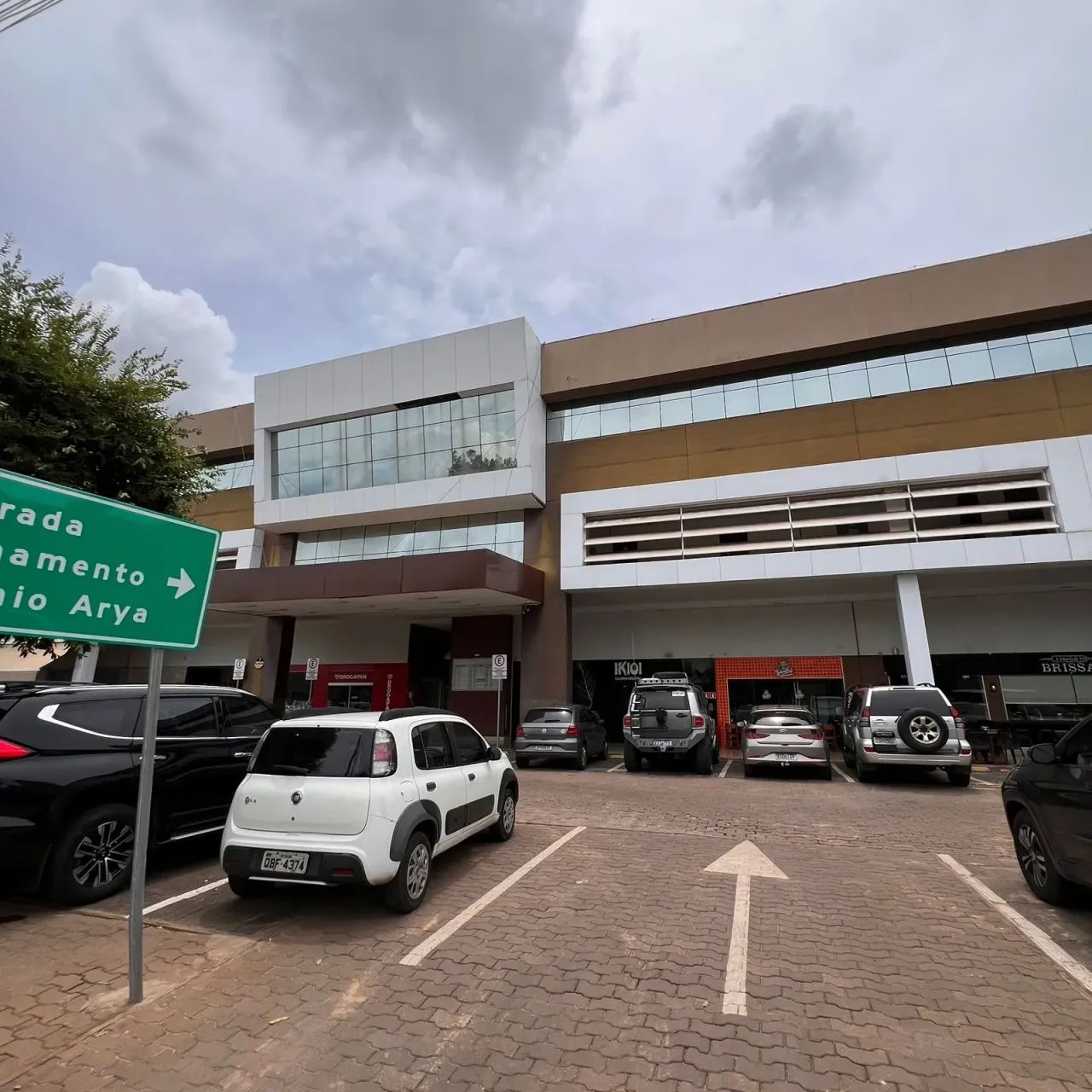 Alugo Sala comercial no Edifício Árya Florais Mall