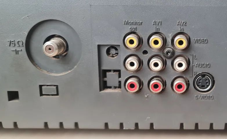 TV de tubo 29 polegadas Philips 29PT4643 - Foto 4