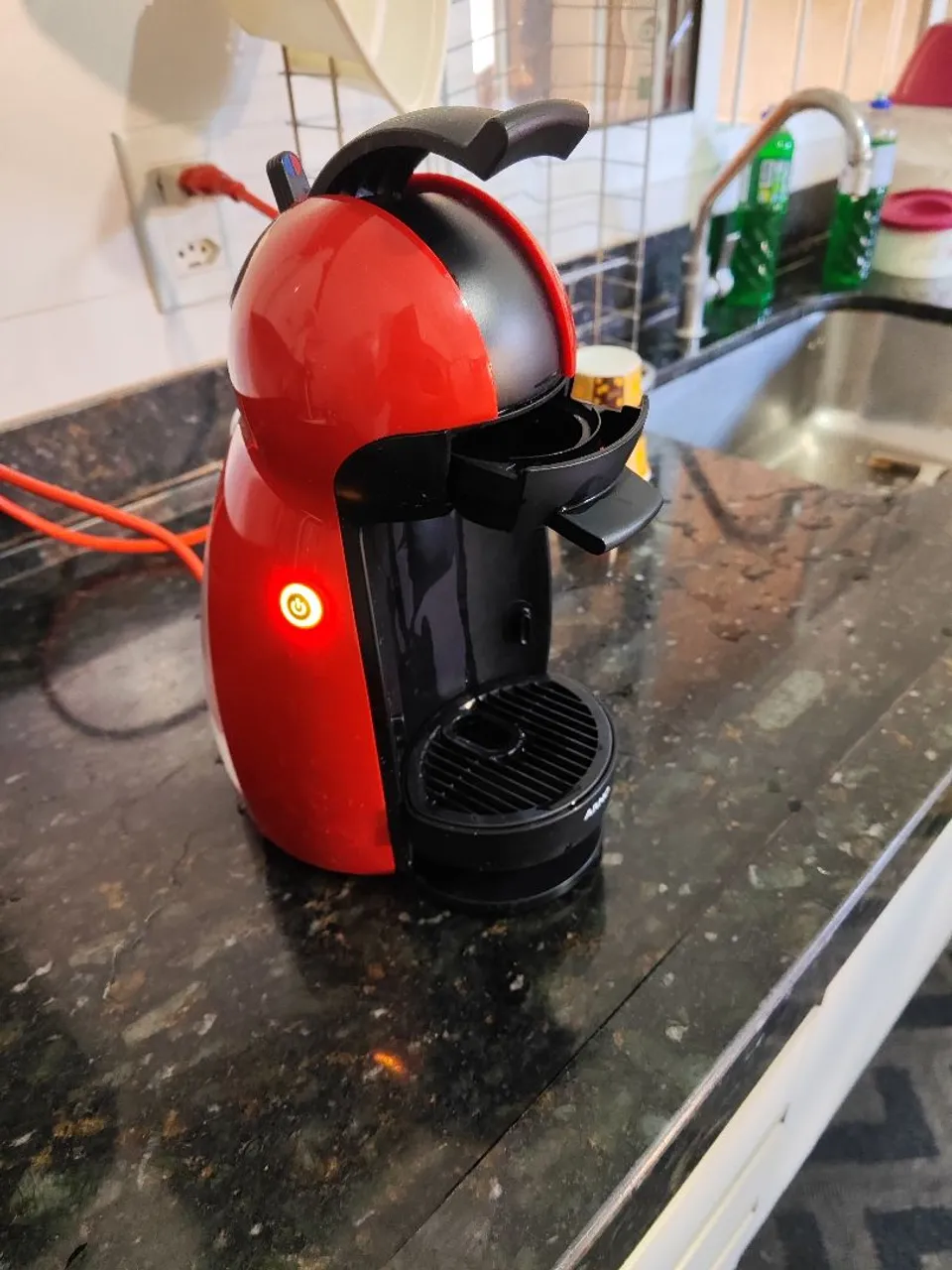 Cafeteira Dolce Gusto Vermelha