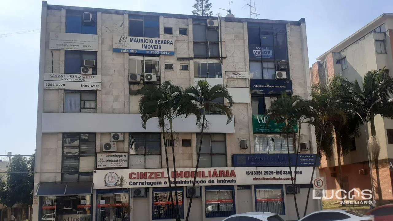 SALA COMERCIAL À VENDA C-12 TAGUATINGA CENTRO/DF.