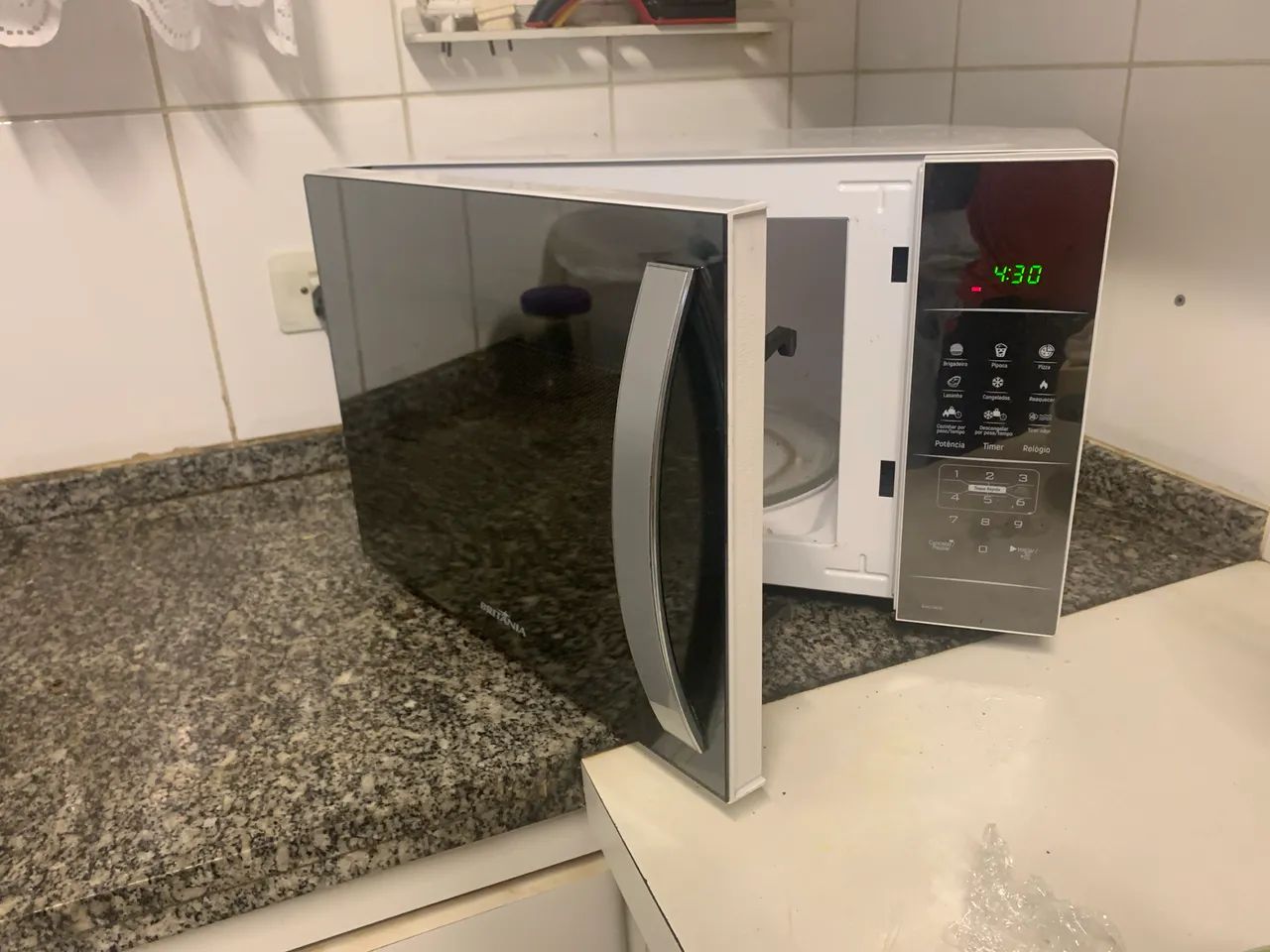 Microondas 34 litros zerado - Foto 2