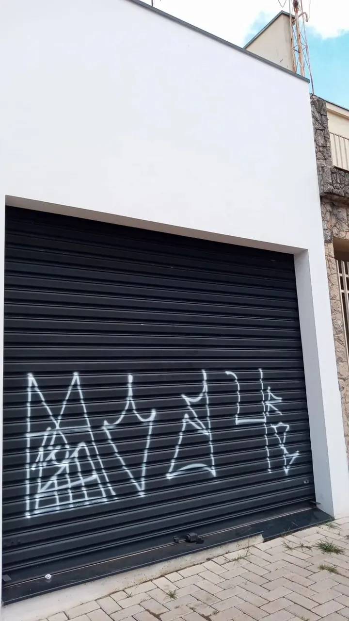 Locação de sala comercial no Centro de Tatuí: Por apenas R$ 1.600,00 mais o valor do IPTU.