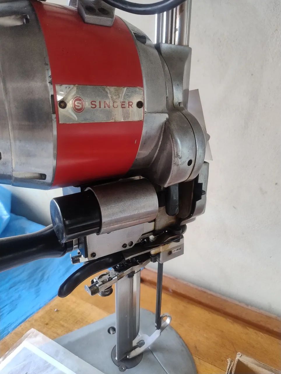Máquina de cortar tecido Singer 8 polegadas 220V - Foto 5