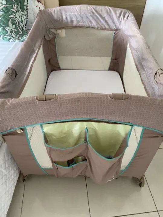 Berço portátil com colchão e lençóis  - Foto 2