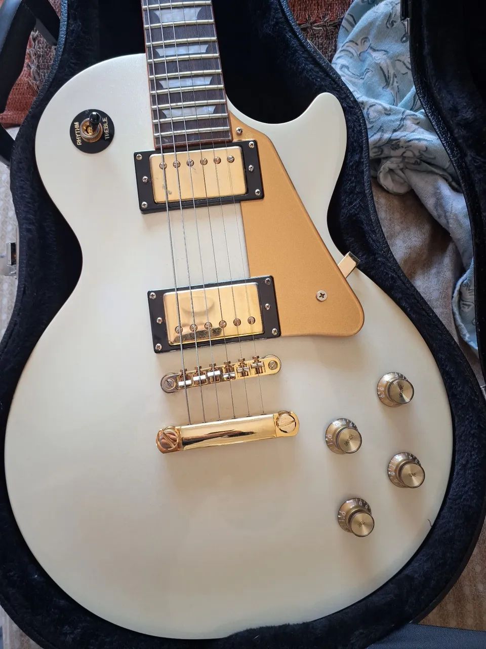 Guitarra Epiphone standard com case Gator. - Foto 4