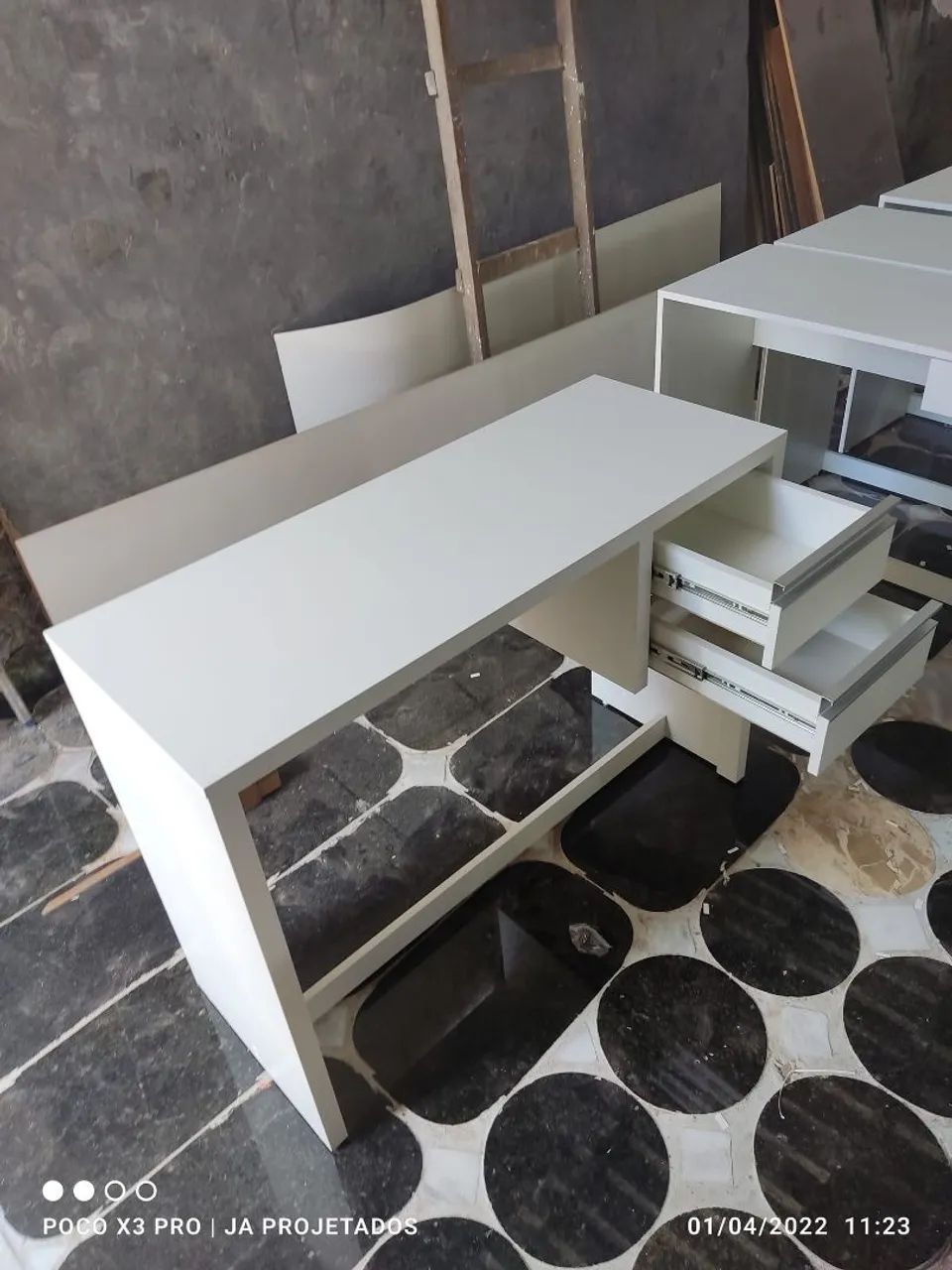 Mesa escrivaninha para manicure com 2 gavetas - Foto 4