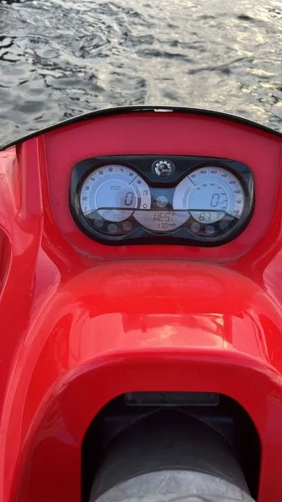 Moto aquática Seadoo - Jetski - bom estado de conservação - venda por motivo de viagem - Foto 3