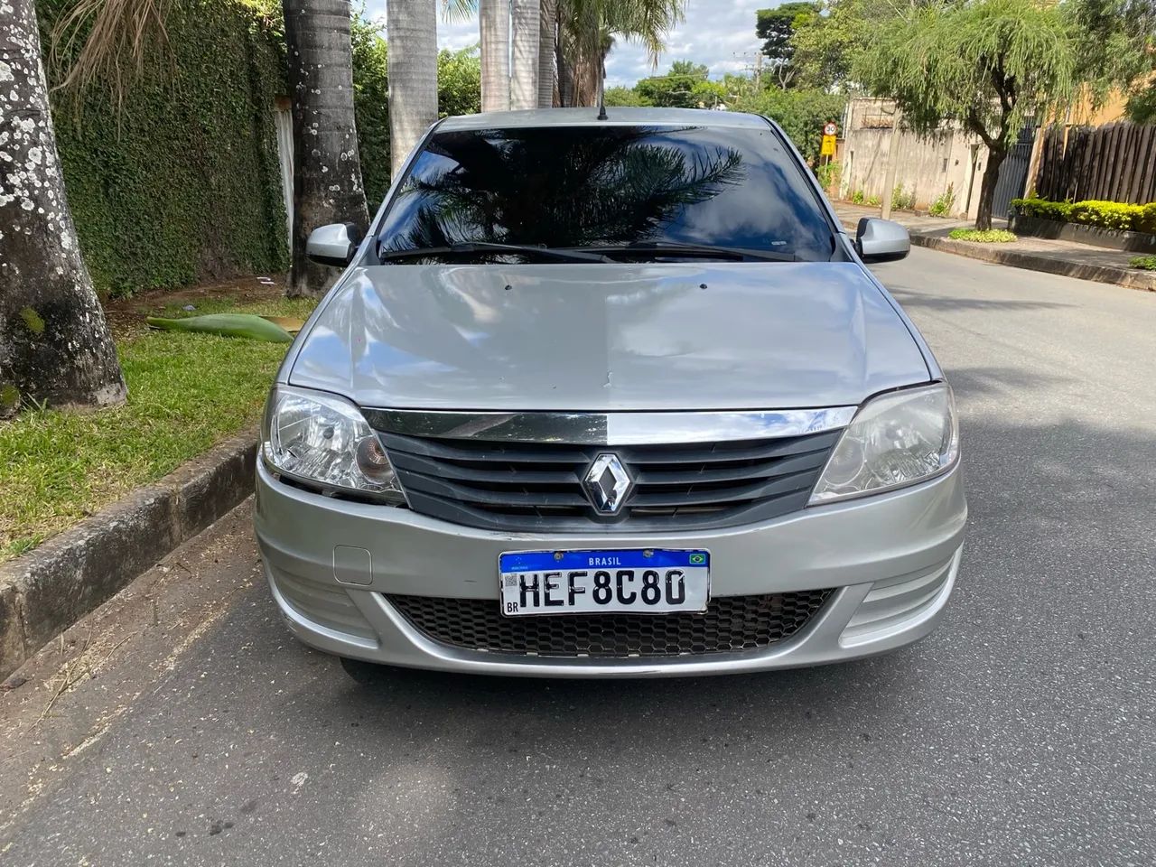 Renault Logan 1.6 Expression 2011 - Foto 5