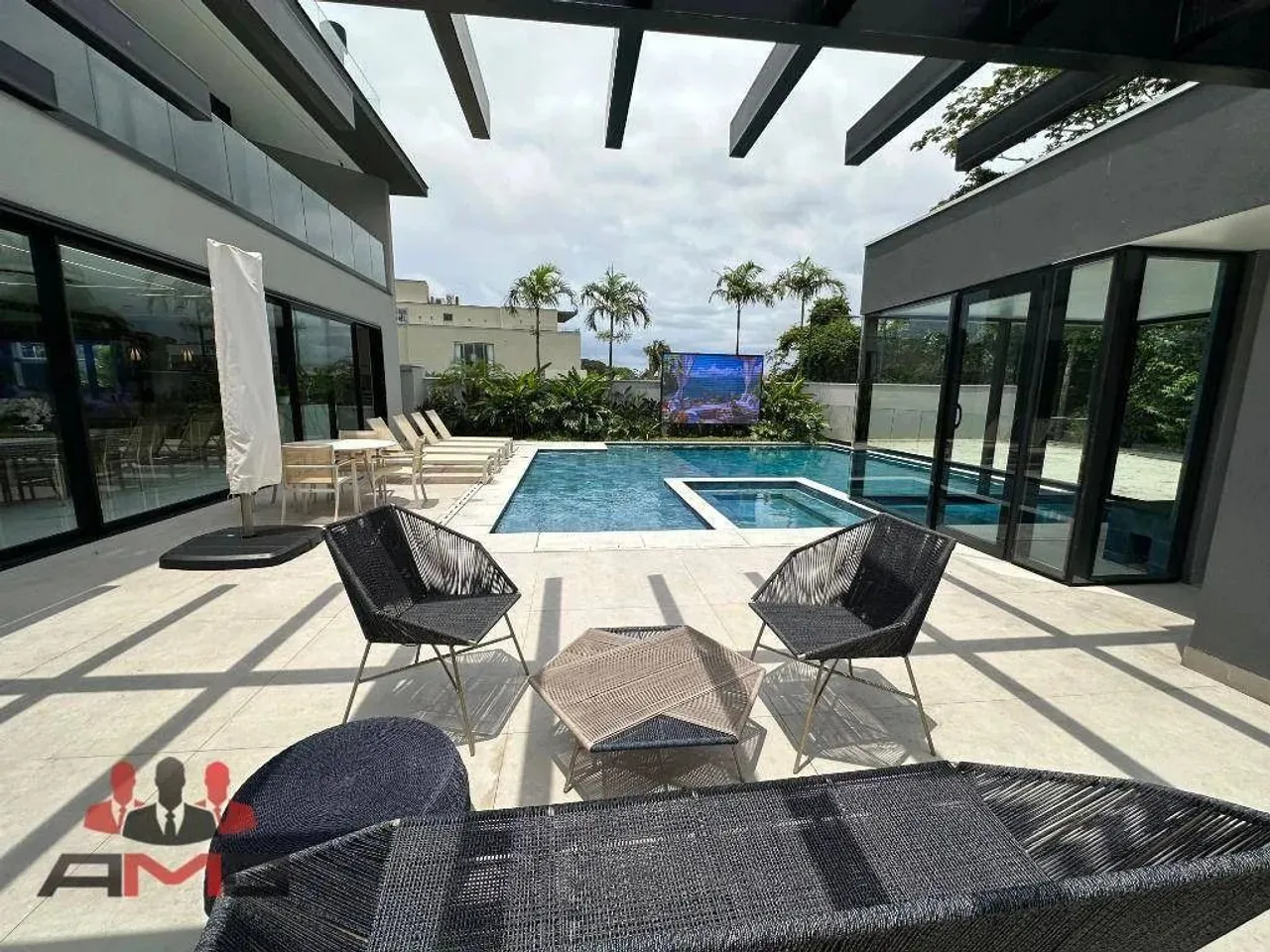 Casa com 7 dormitórios à venda, 1030 m² por R$ 27.000.000,00 - Riviera Módulo 12 - Bertiog