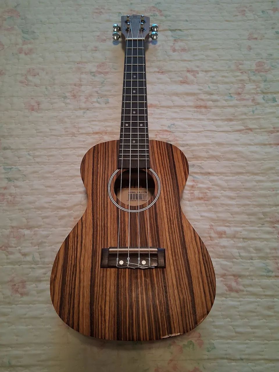 Ukulele Michael Concert MK23 (23 polegadas) em estado de novo