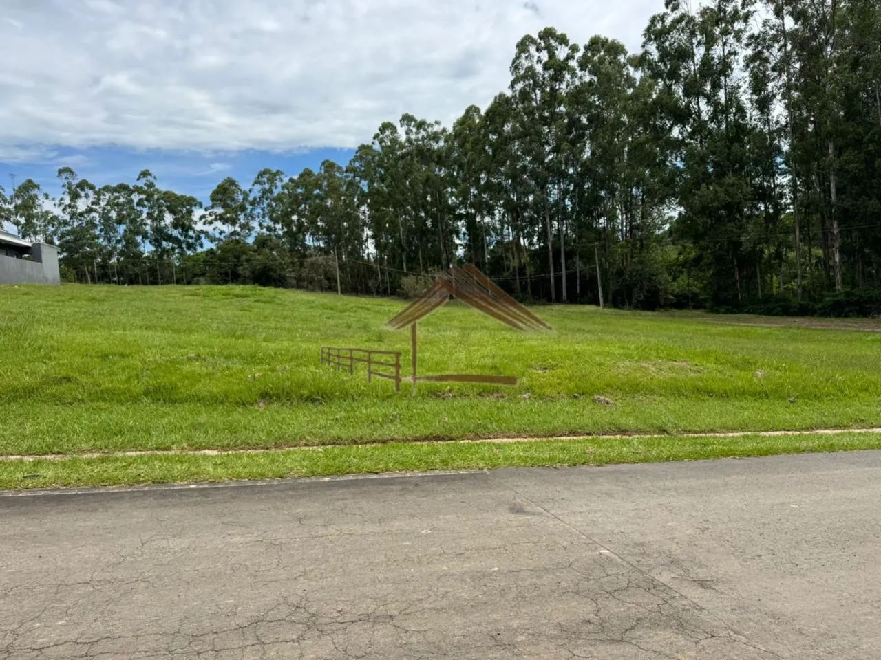 Terreno a venda no Ninho Verde 1, frente para o asfalto, total de 422 m² - Foto 3