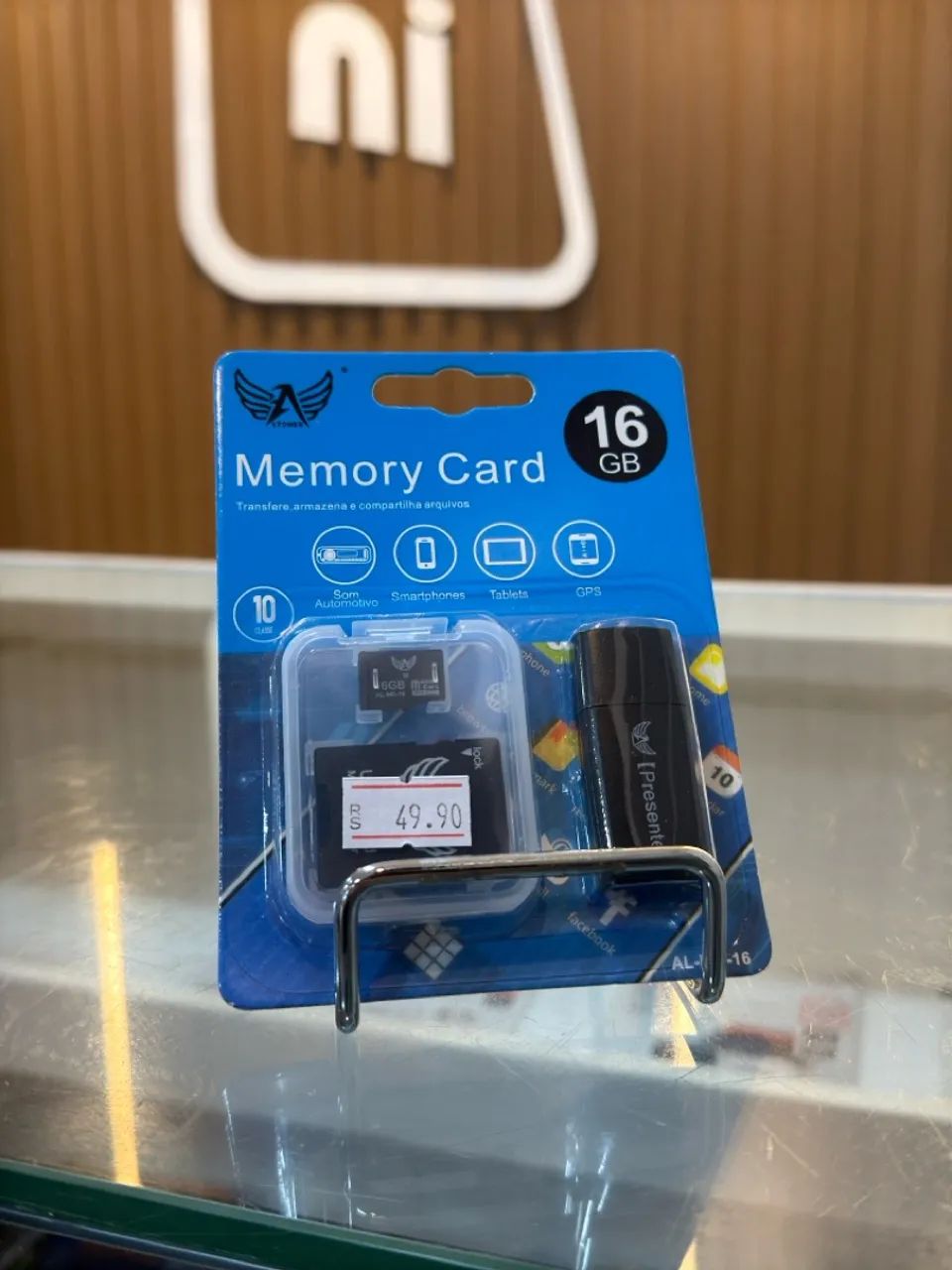 Cartão de Memória 16GB c/ Adaptador de Pen Drive