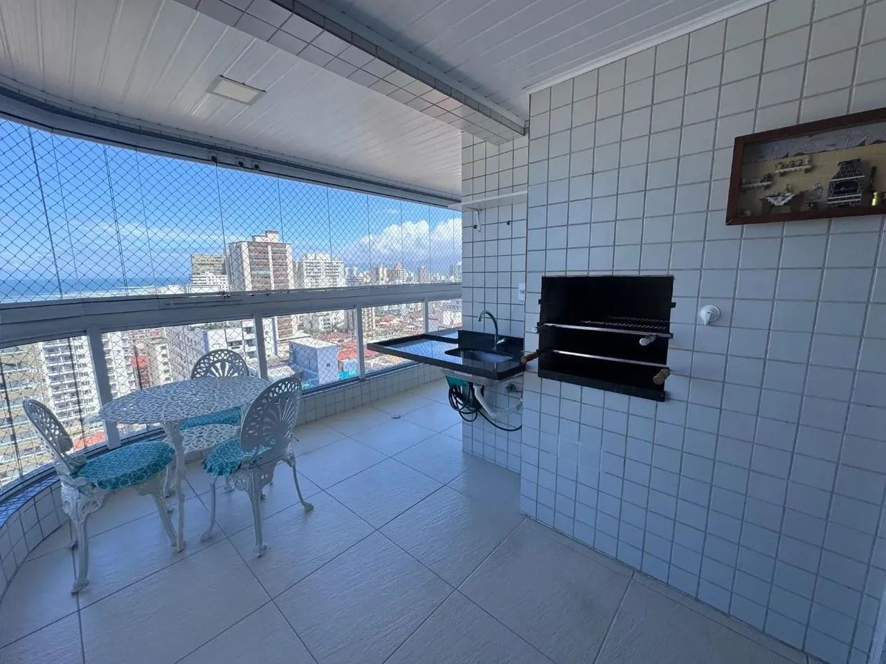 Apartamento á venda com 2 quartos Vila Tupi - Praia Grande