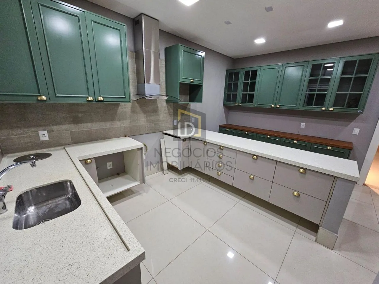 1284 - CASA PARA LOCAÇÃO NO RIBEIRÃO DO LIPA