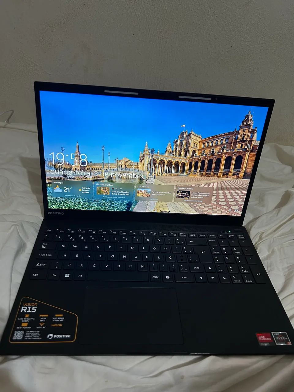 Notebook R1564312420203139123