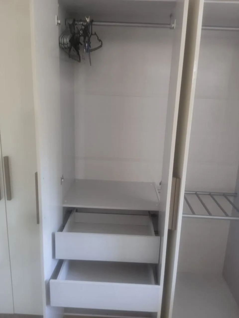 Armário de 6 portas com gavetas