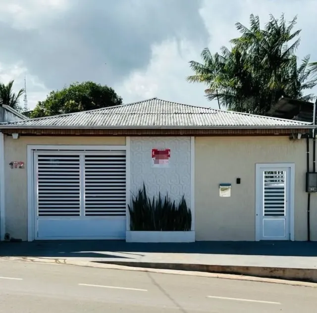 Casa a venda no nova esperança com 3 quartos 2 banheiros