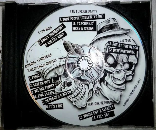 CD SUICIDAL TENDENCIES - FRIENDS & FAMILY 1997 Imp - SUPER RARO - Foto 5