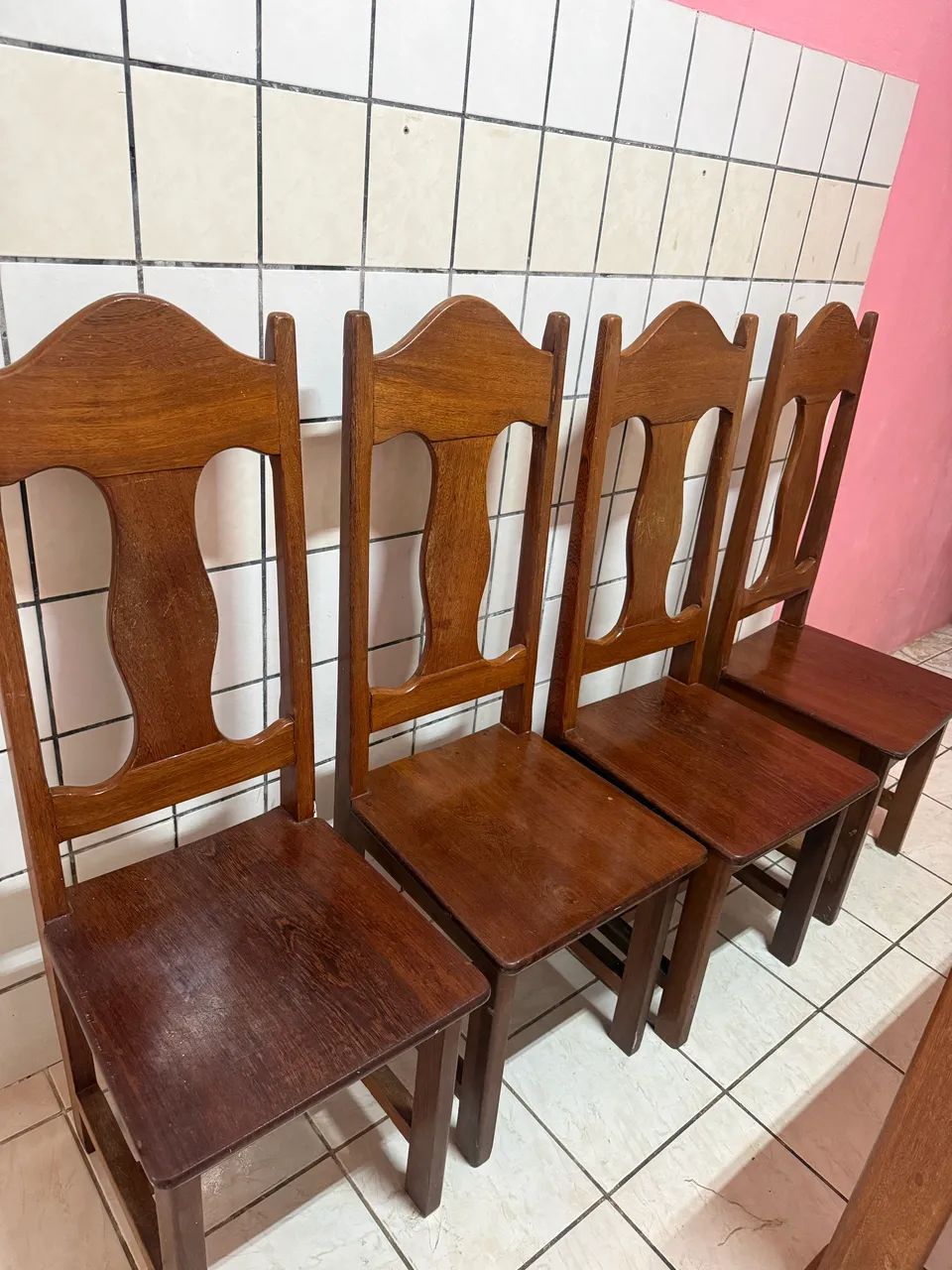 Mesa de Madeira Maciça Angelim-Pedra com 4 Cadeiras - Foto 2