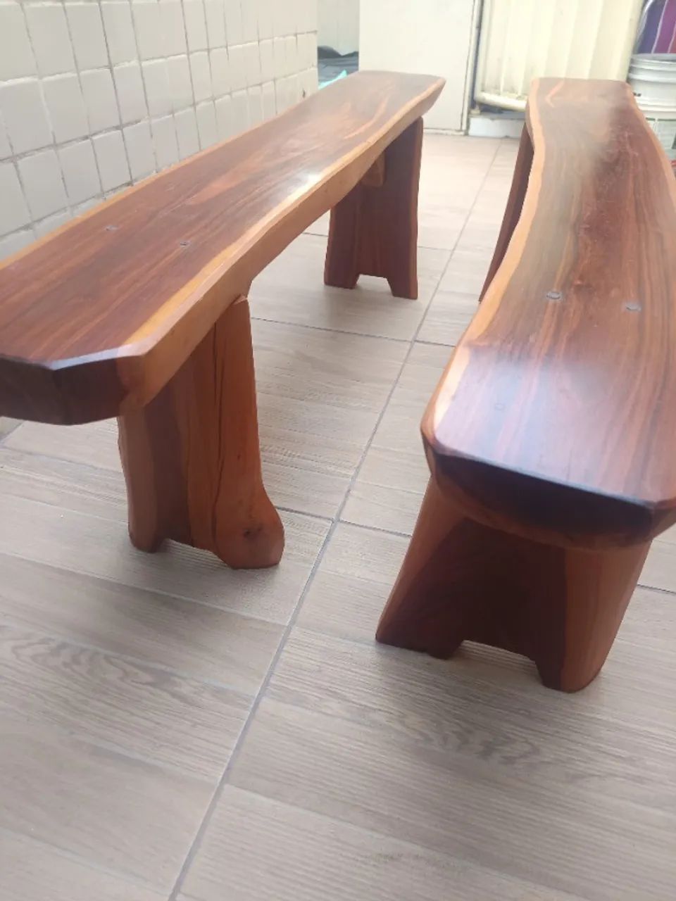 Bancos de madeira maciça  - Foto 3