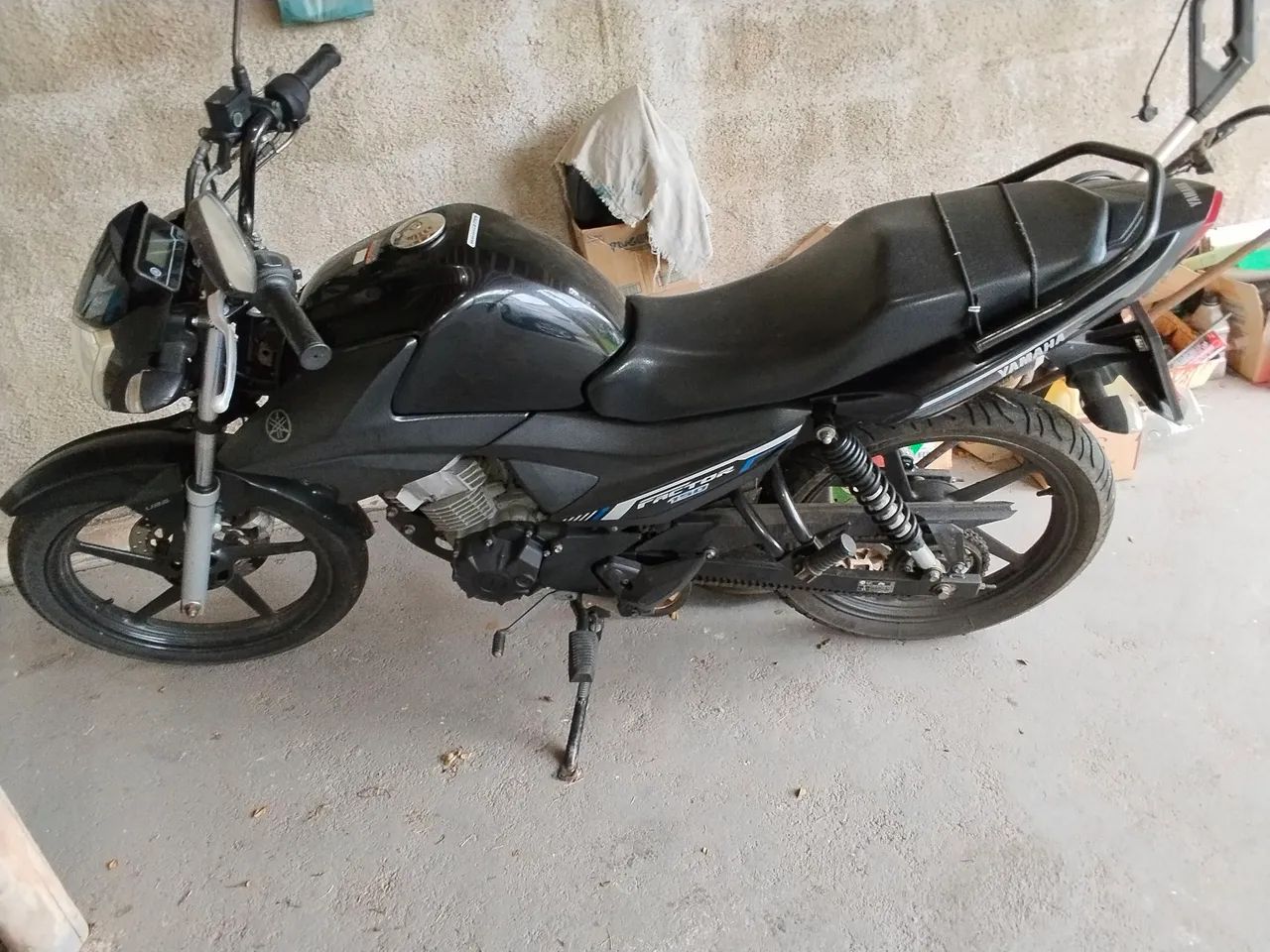 Vendo moto factor 150,  2023