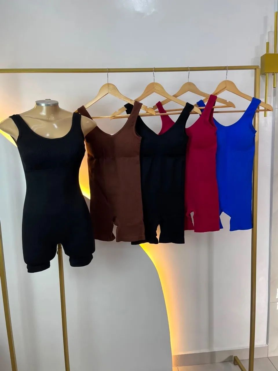 Roupas - Foto 3