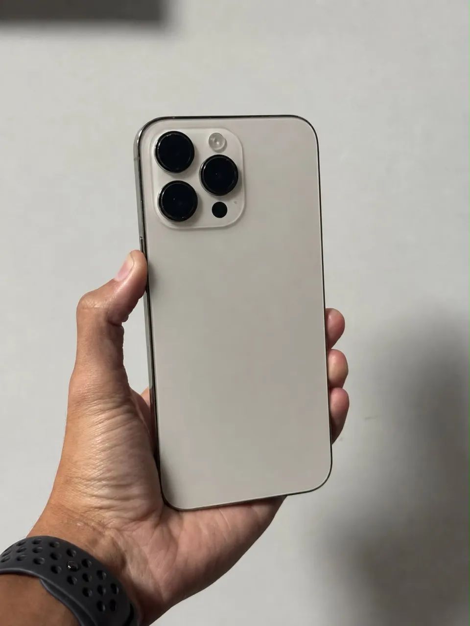 iPhone 14 Pro Max - Dourado