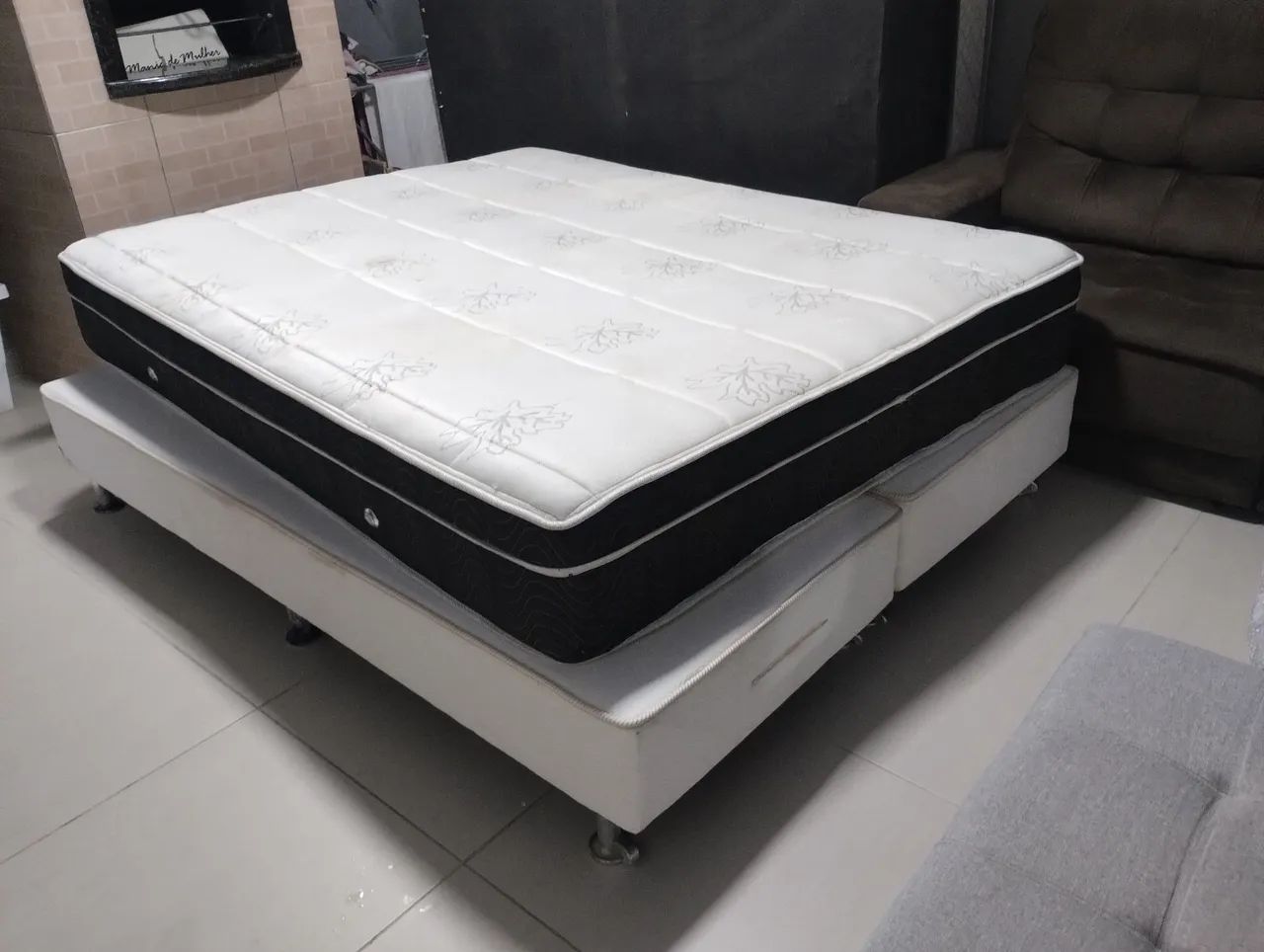 Cama box casal Queen usado entrego ler anúncio 