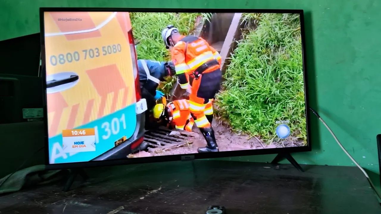 Tv TCL de 40 polegadas smart  - Foto 3
