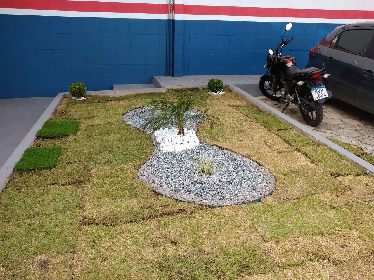 Plantio de grama e nivelamento de terrenos incluso capina - Foto 3