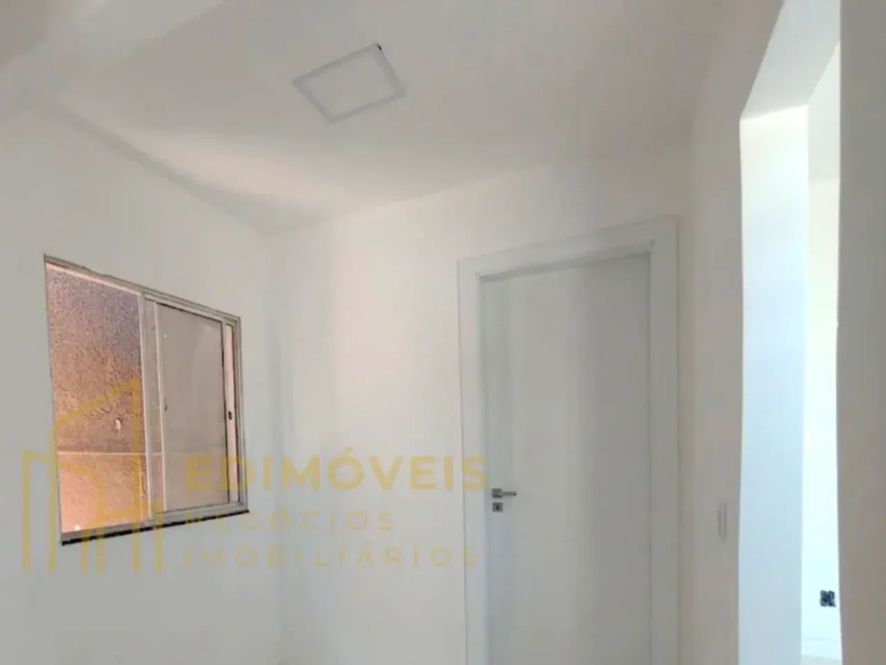 Seu espaço ideal em Jardim Marilândia: casa com 2 quartos e área gramada! - Foto 2