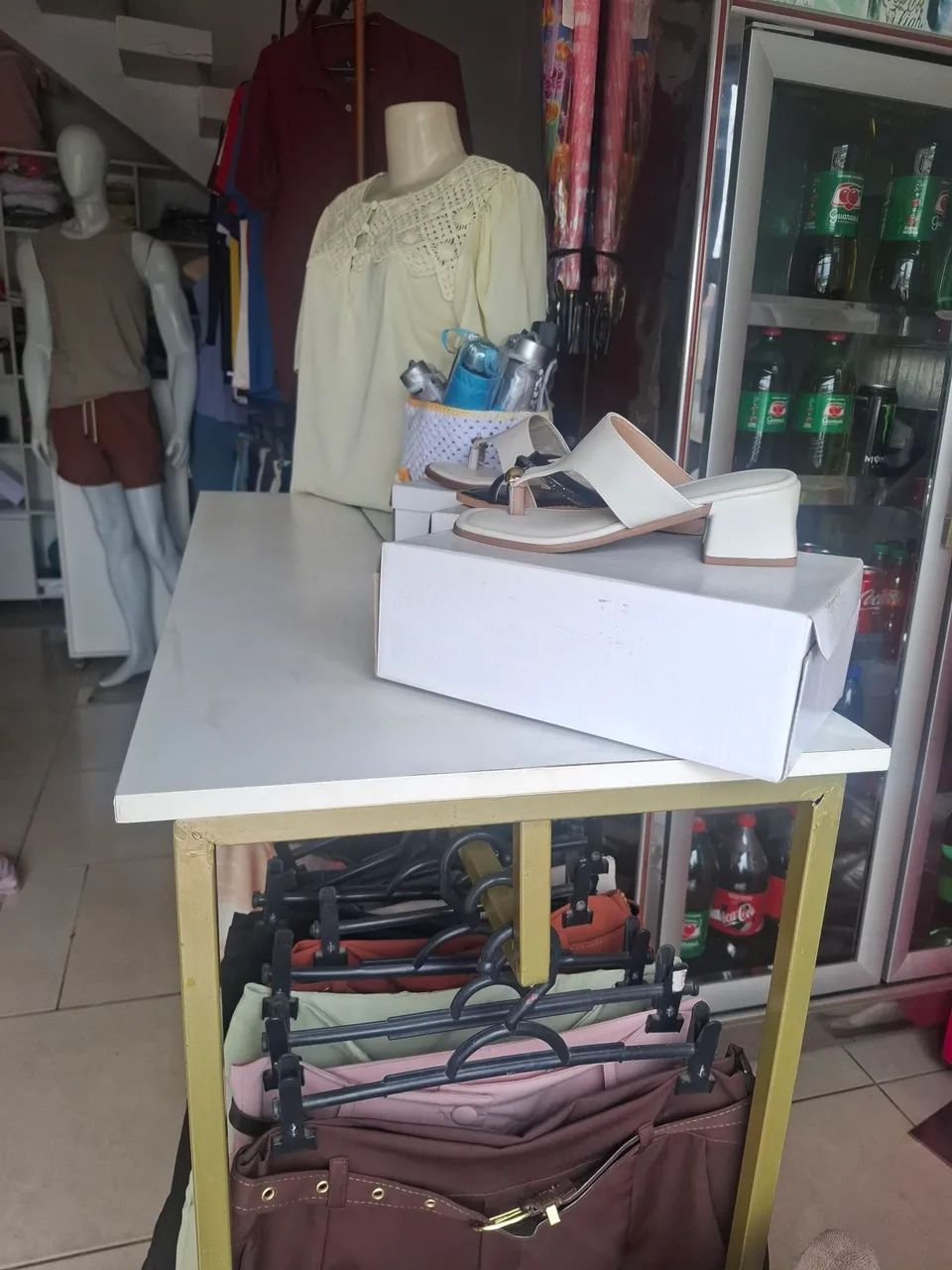 Mesinha de por em loja