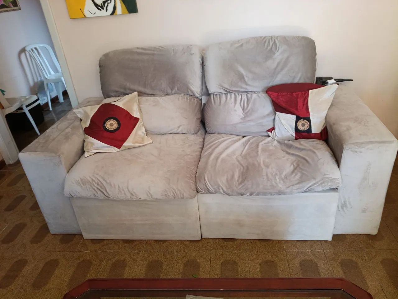 Sofá retrátil.