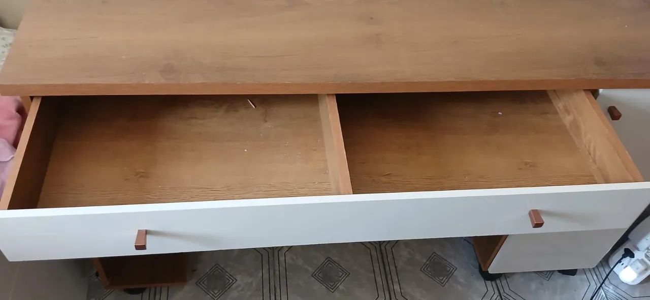 Escrivaninha com rodinhas - Foto 2