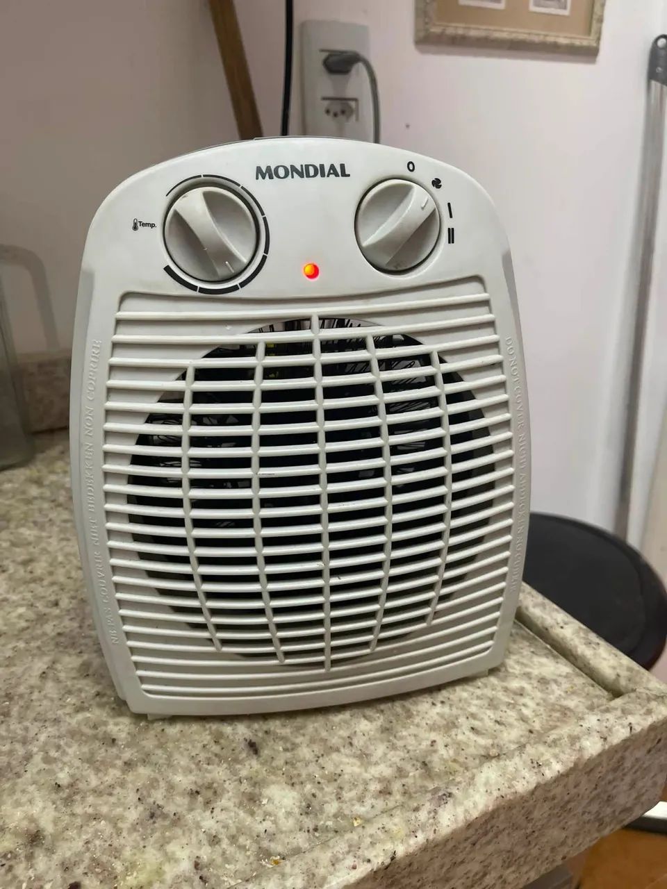 Aquecedor elétrico Mondial ..