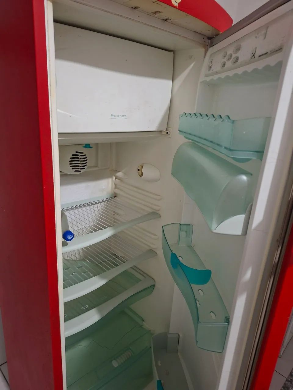 VENDO GELADEIRA USADA - Foto 4