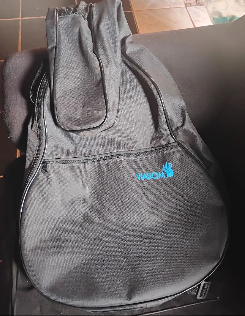  Violão semi novo com capa  para iniciante, 280,00 - Foto 3