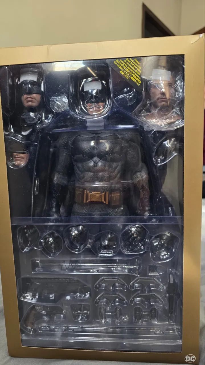 Hot toys batman vs superman 2.0 deluxe version - Foto 2